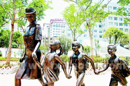 部隊雕塑